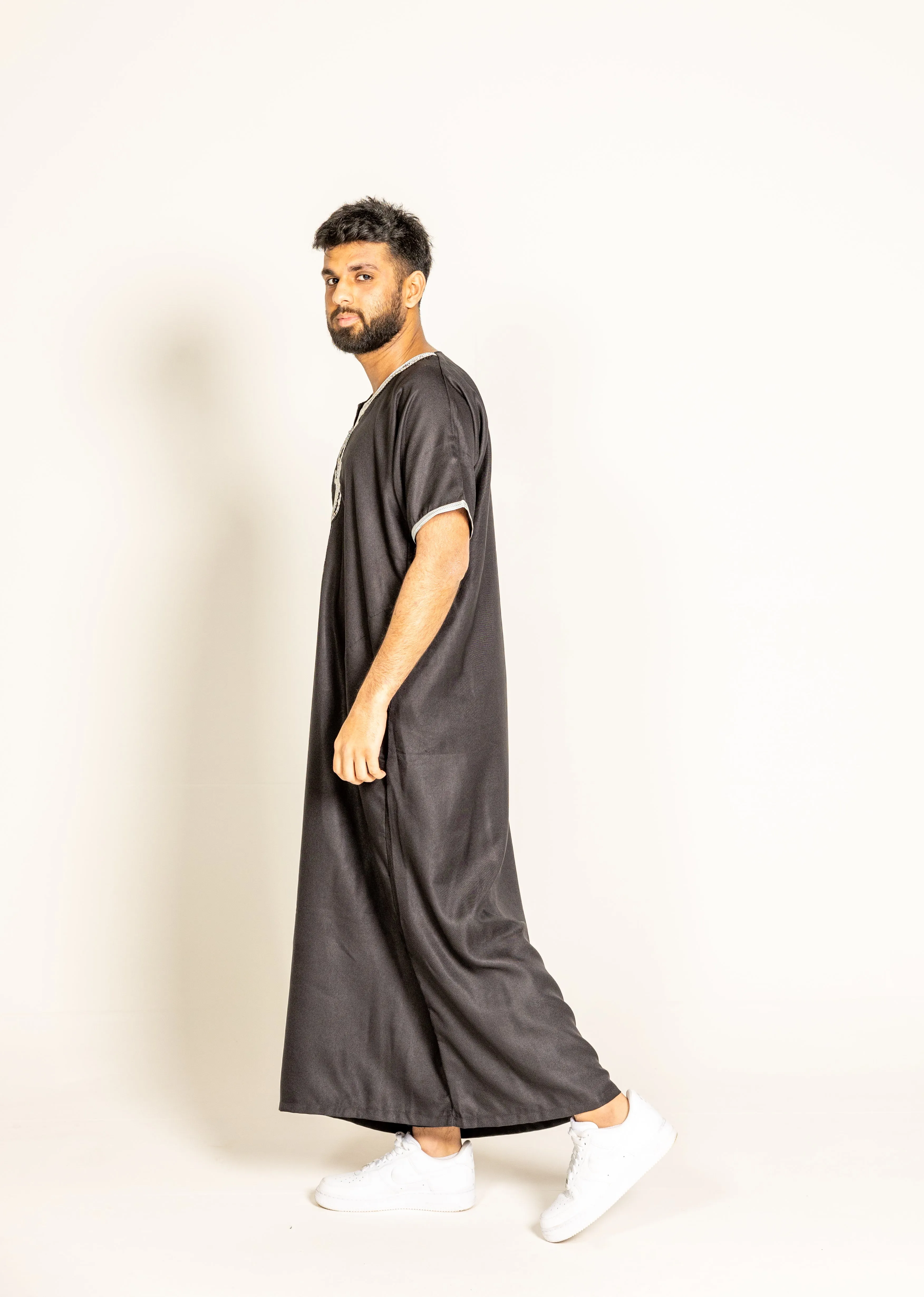 Black Moroccan Thobe / Jubba with Silver Embroidery Half Sleeves Size 56