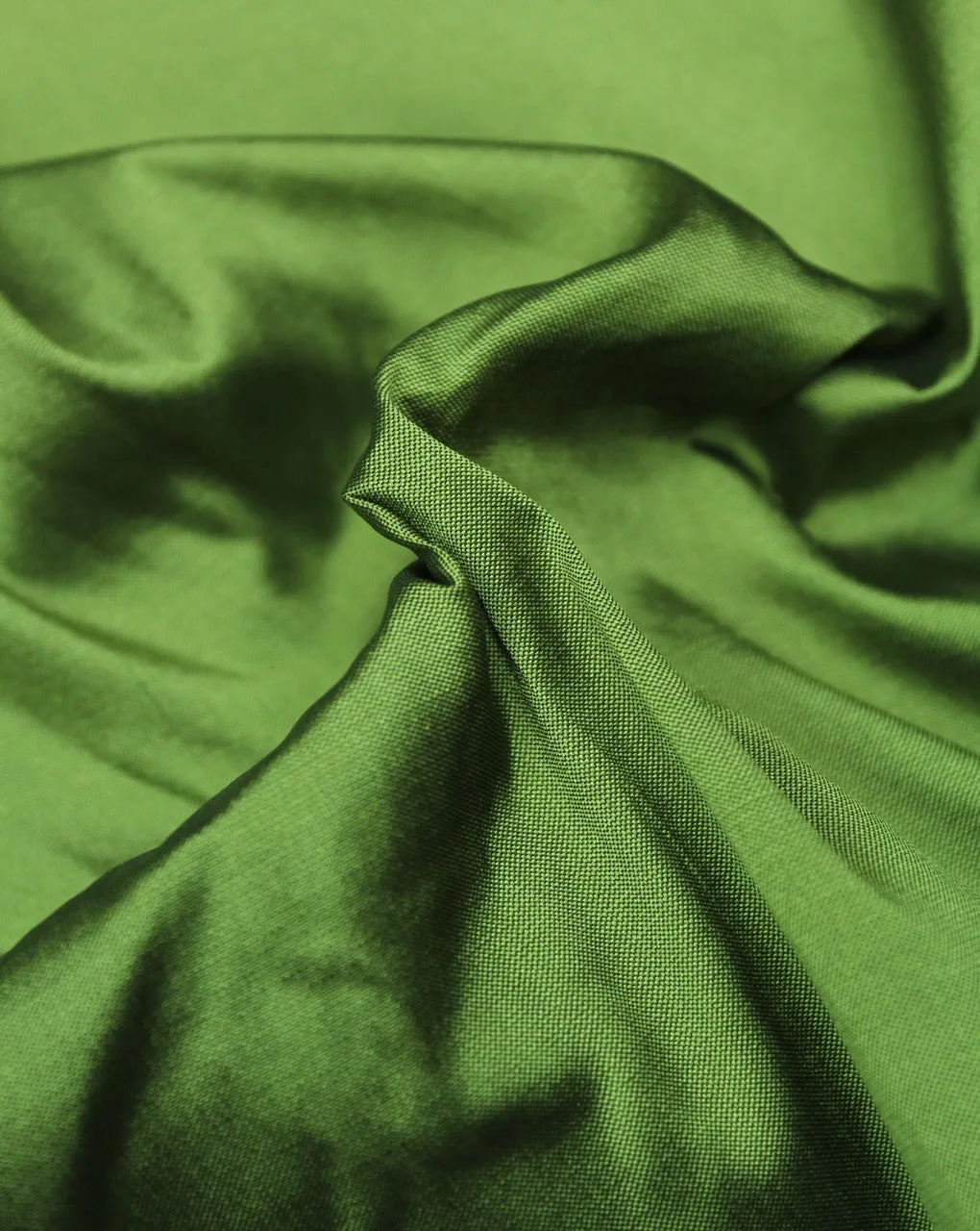 Plain Green Polyester Taffeta Fabric