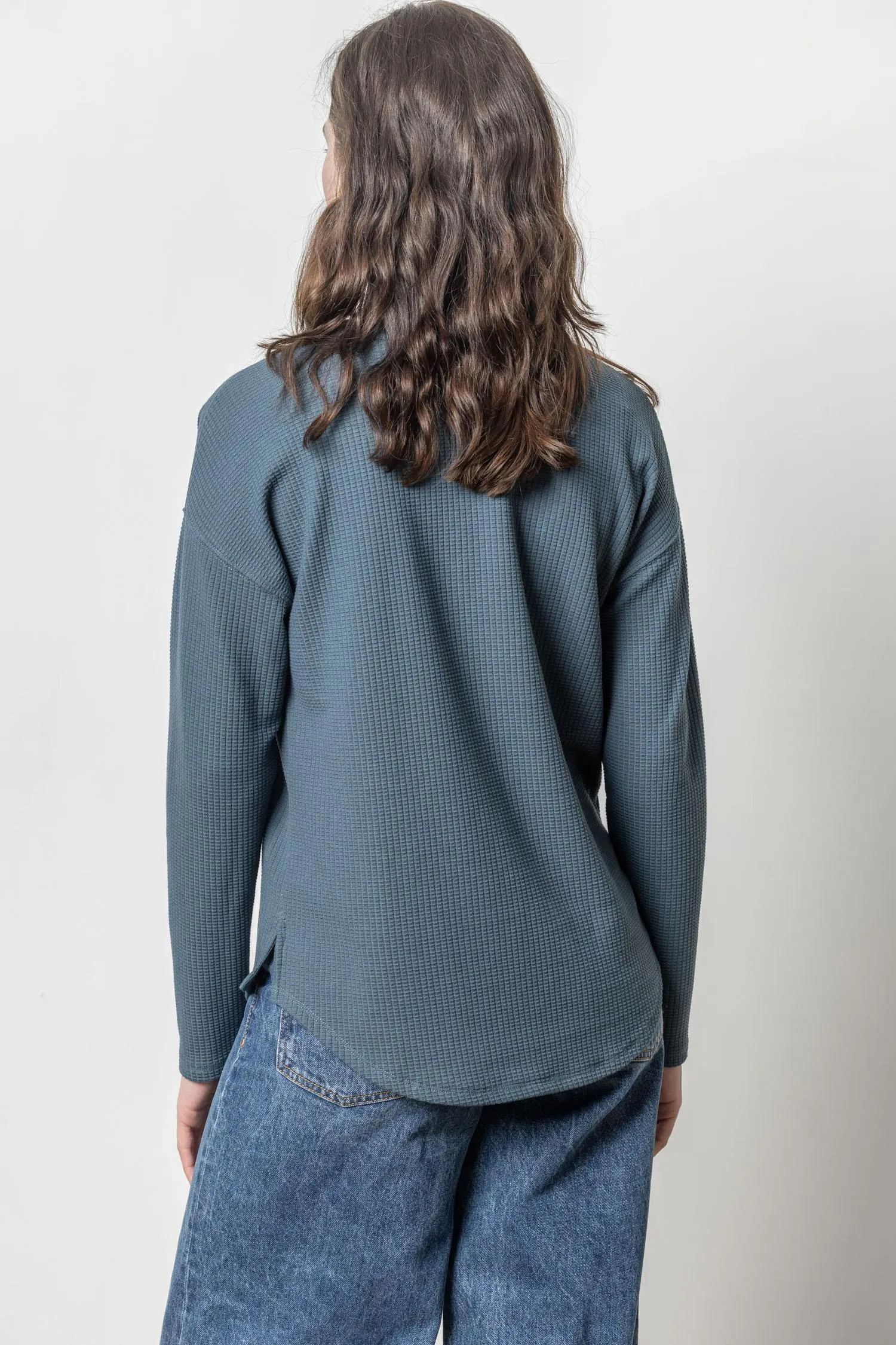 Rounded Hem Split Neck