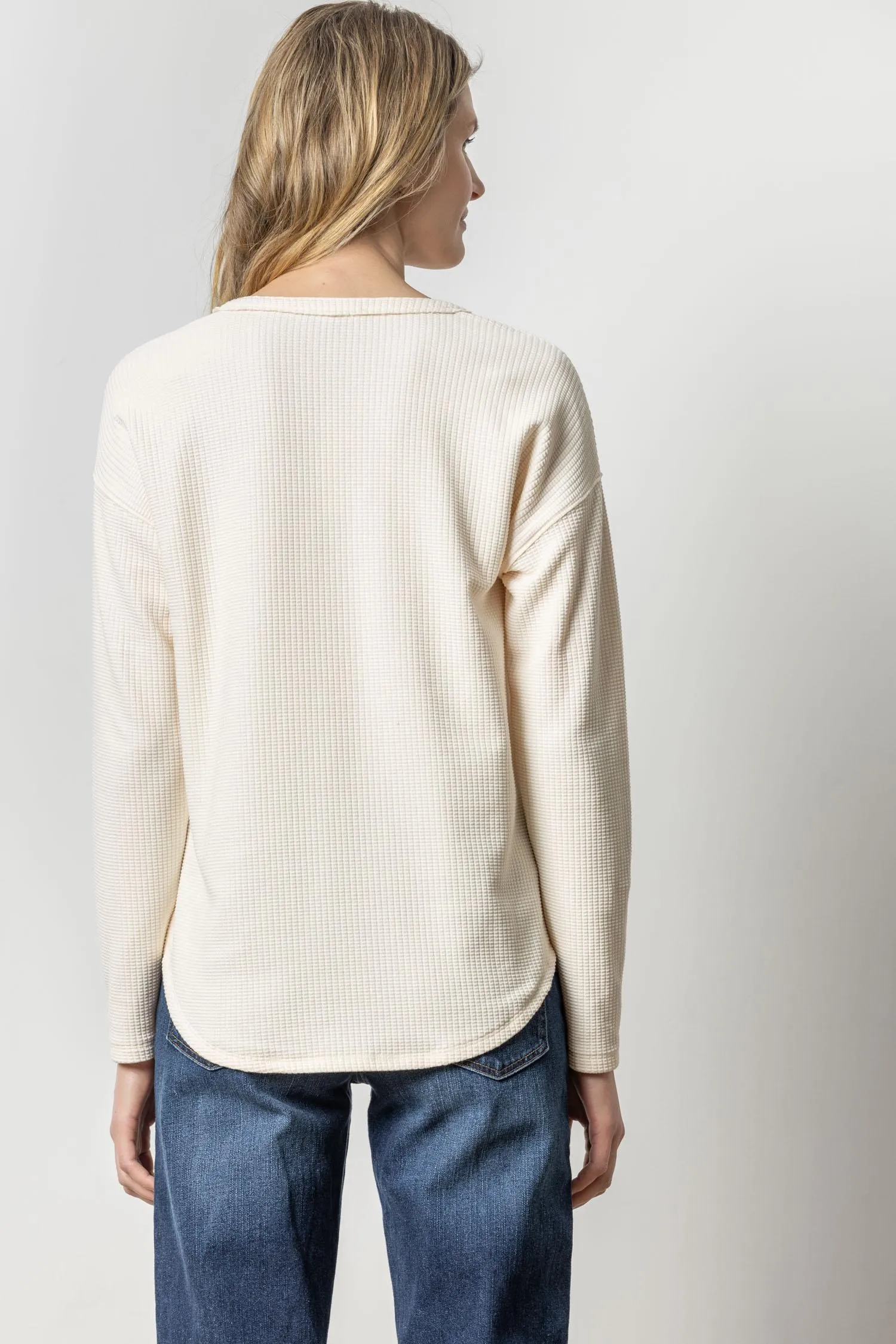 Rounded Hem Split Neck