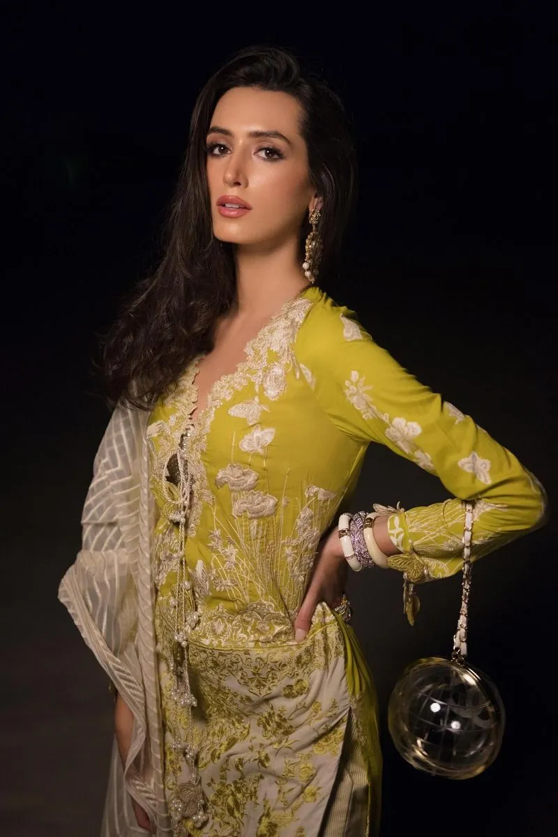Sana Safinaz Luxury Lawn Collection 2020 – 10B