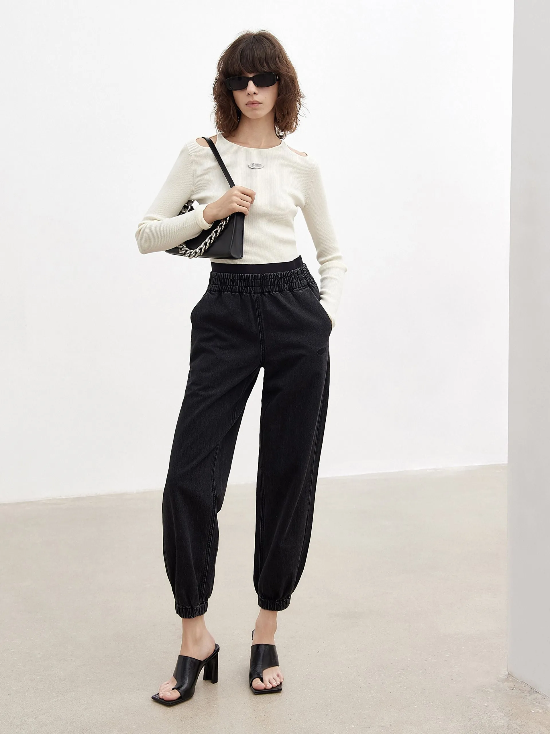 Solid Elastic Waist Carrot Pants