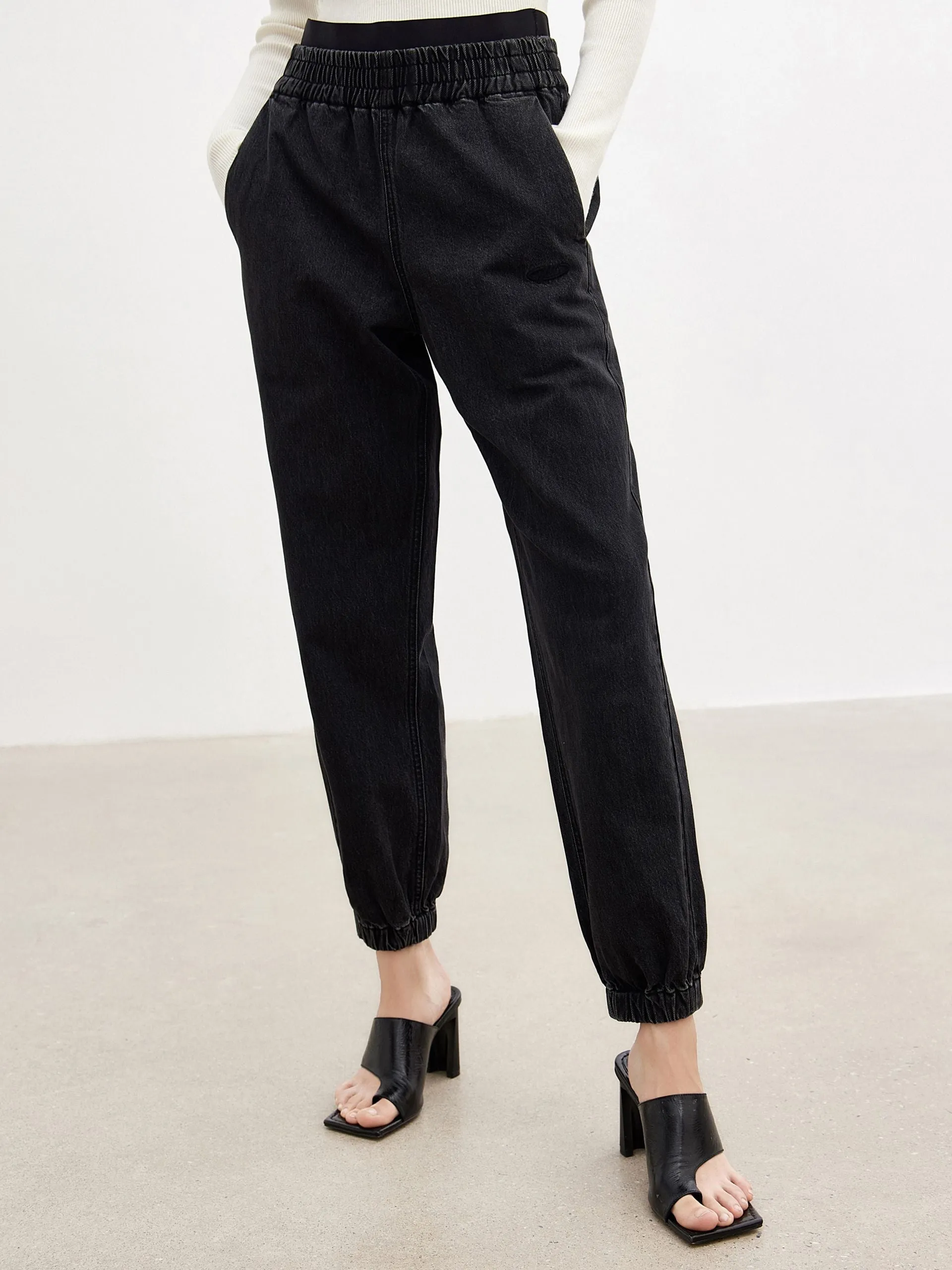 Solid Elastic Waist Carrot Pants